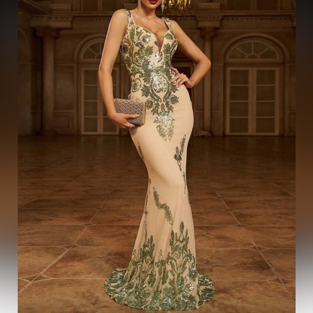 Elegant Green and Cream Evening Gown